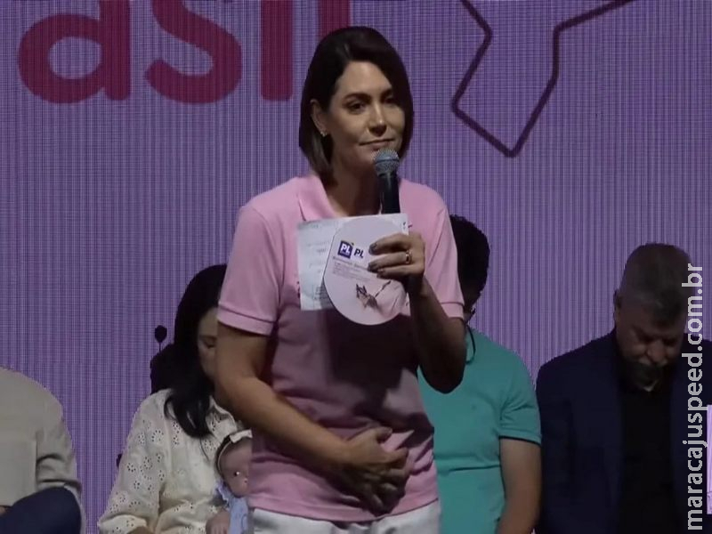 Michelle Bolsonaro: Congresso Nacional ‘está de joelhos’ diante do STF