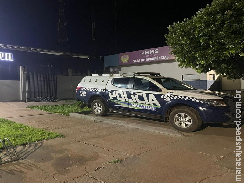 Mulher é presa por violência doméstica após agredir companheiro e desacatar policiais em Maracaju