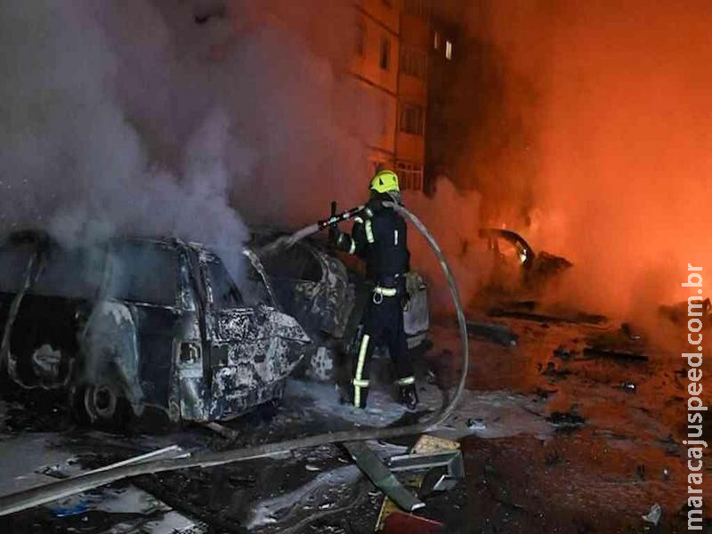 Nova onda de ataques na Ucrânia mata 20 e fere dezenas