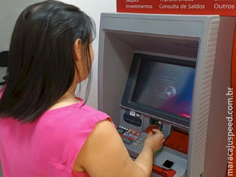 Servidores da prefeitura de Dourados acordam com salários de novembro na conta 