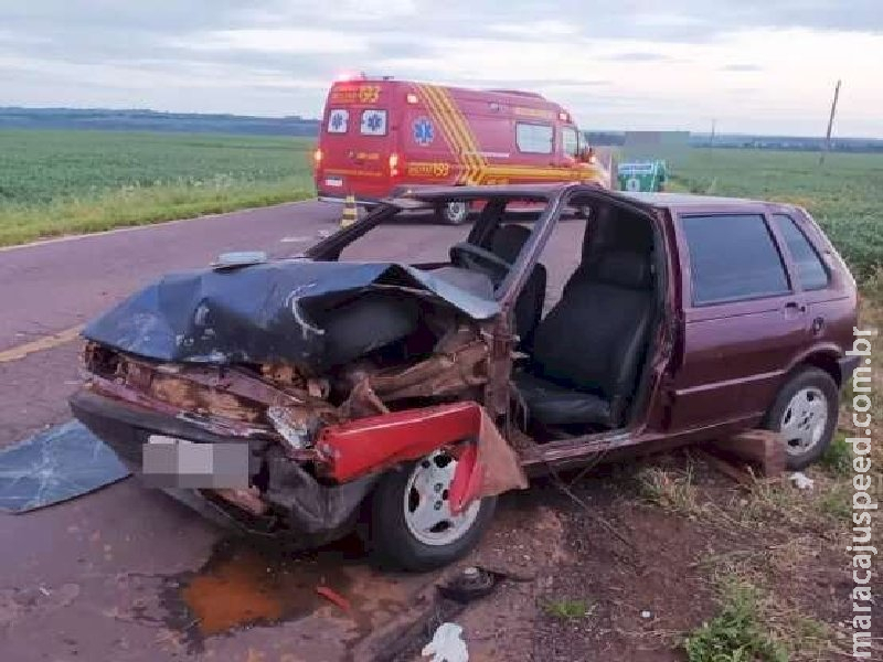 Batida frontal deixa motorista preso às ferragens entre Amambai e Ponta Porã 