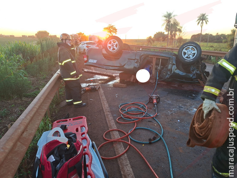 Capotamento e colisões múltiplas na BR-267 terminam em tragédia em Maracaju