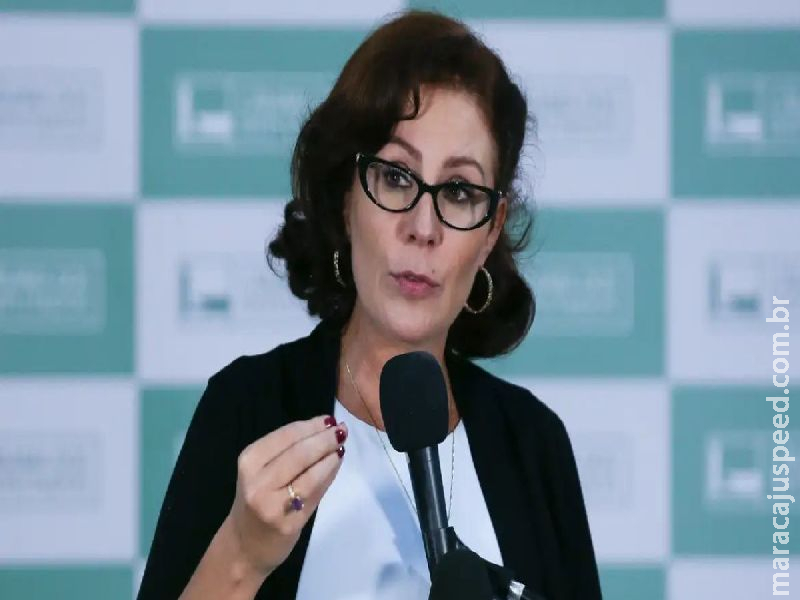 Cassação de Carla Zambelli deve ser analisada na CCJ da Câmara nesta terça