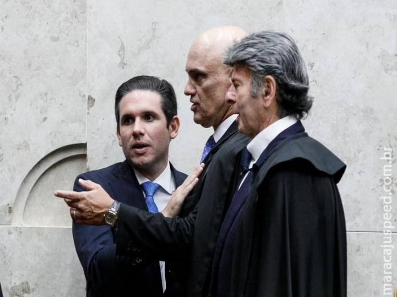 Decisão de Moraes para cassar Zambelli intensifica crise institucional entre Supremo e Congresso