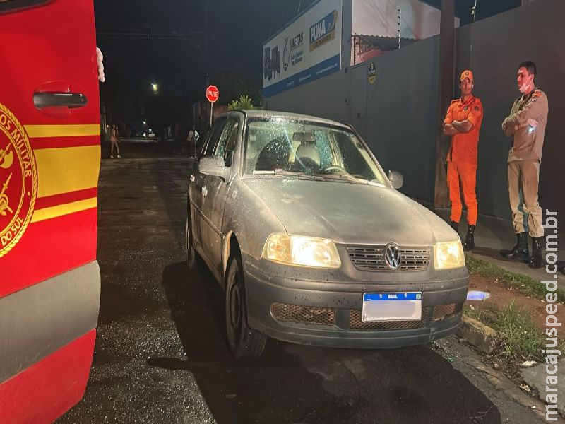 Encontrado morto em carro emprestado foi executado com tiro no rosto na Vila Progresso