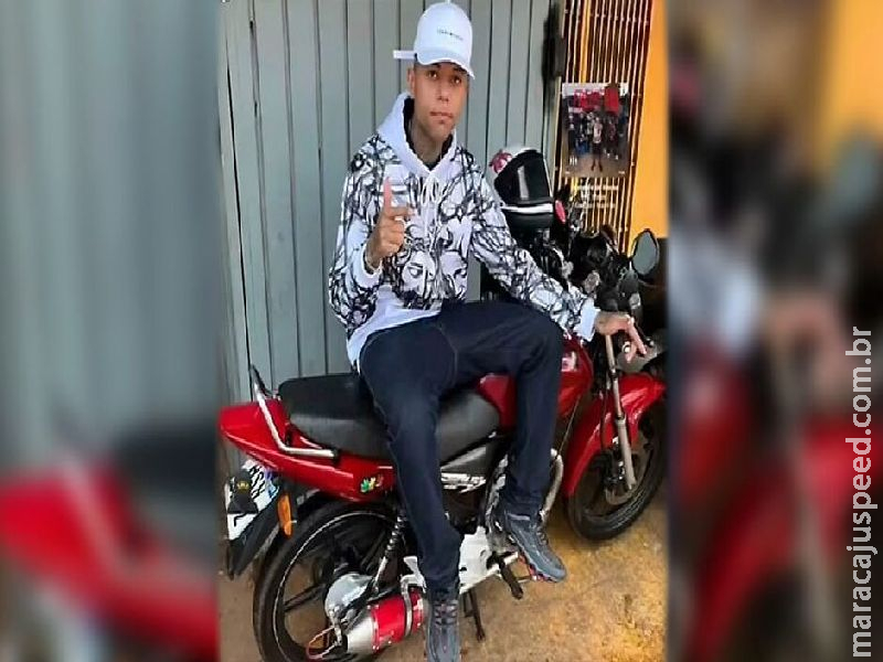 Família se despede de jovem morto no Caiobá: 