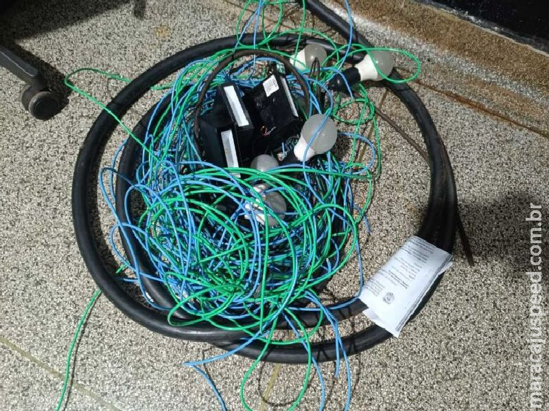 Homem é preso após furtar fios e materiais de obra no Jardim dos Cristhais