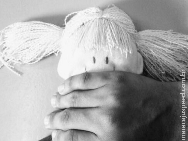  Mãe e padrasto são presos por estuprar e filmar criança de 3 anos no interior de São Paulo