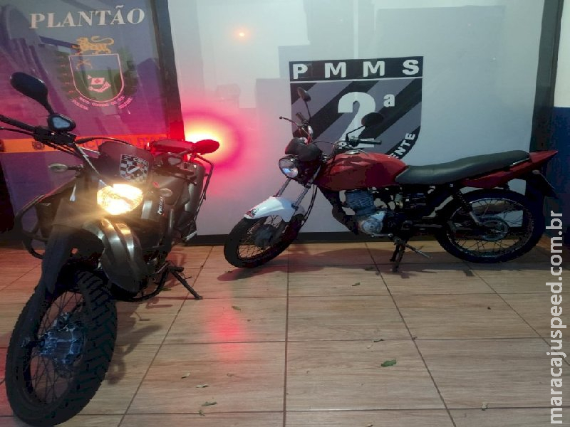 Moto furtada em Naviraí e com placa adulterada é recuperada e homem é preso por receptação em Caarapó