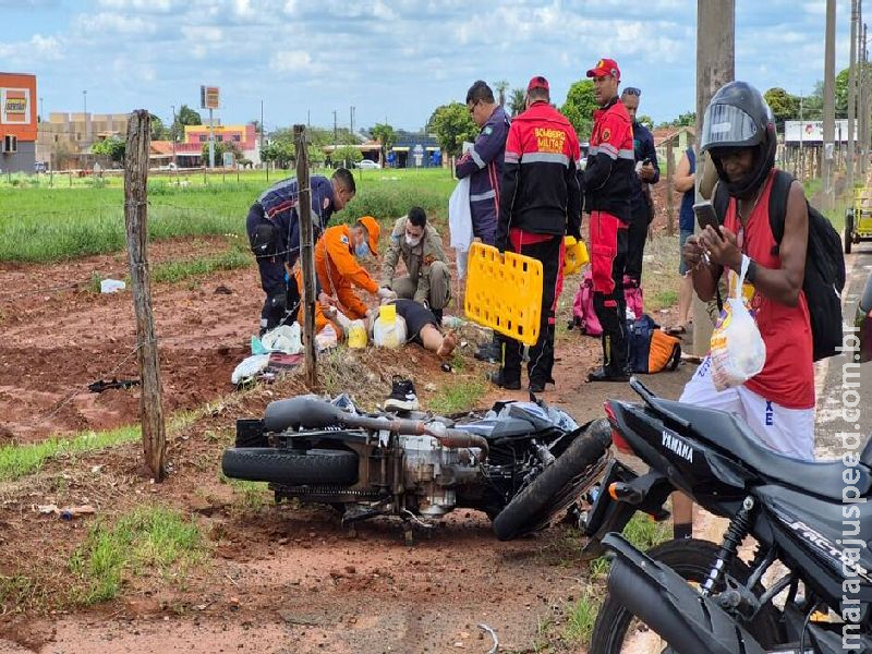 Motociclista sofre fraturas ao ser arremessada em batida com carro na Vila Sobrinho 