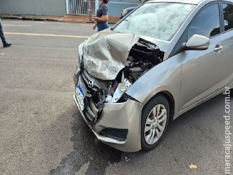 Motorista avança preferencial causa acidente e deixa dois feridos no Monte Líbano   