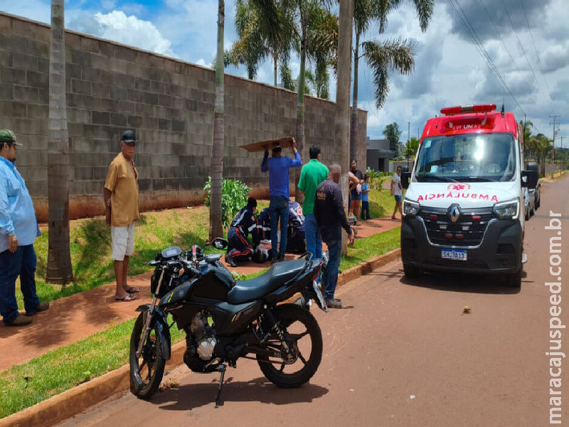 Mulher é internada após passar sobre pedra e cair da moto em Dourados  