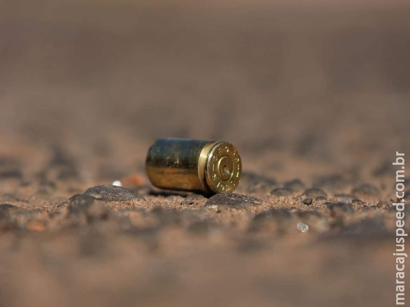 Músico é preso por dar tiro na cabeça após briga de WhatsApp no Paulo Coelho Machado