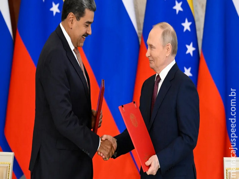Putin liga para Maduro para manifestar apoio em meio a escalada de tensão EUA-Venezuela