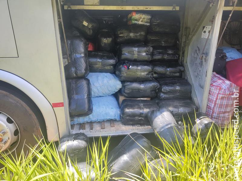 BPMRv apreende mercadorias de origem estrangeira e flagra transporte irregular de passageiros na MS-040