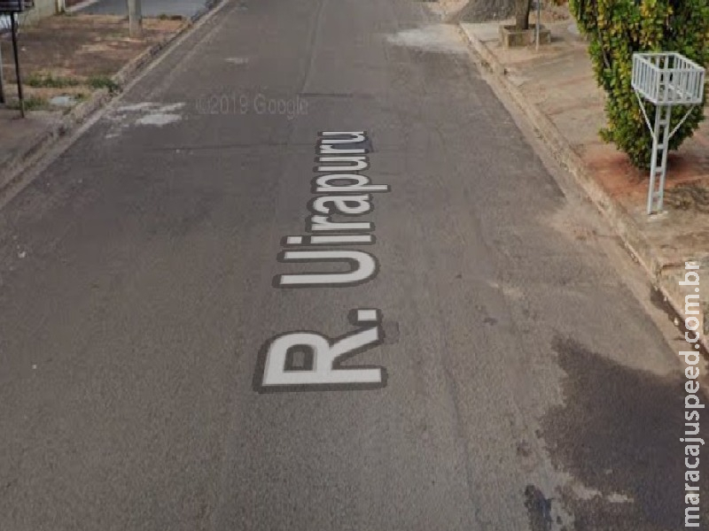 Casa é alvo de tiros e incêndio enquanto moradores estão viajando em Campo Grande 