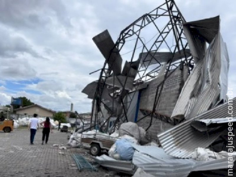  Cidade do Paraná é atingida por ventos fortes de até 180 km/h 