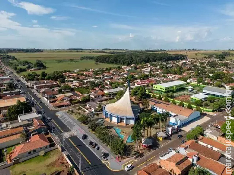 Criança de 2 anos morre após se afogar em piscina