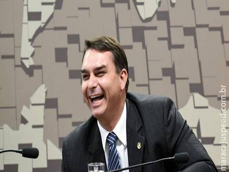 Flávio Bolsonaro dispara e reduz vantagem de Lula, aponta pesquisa