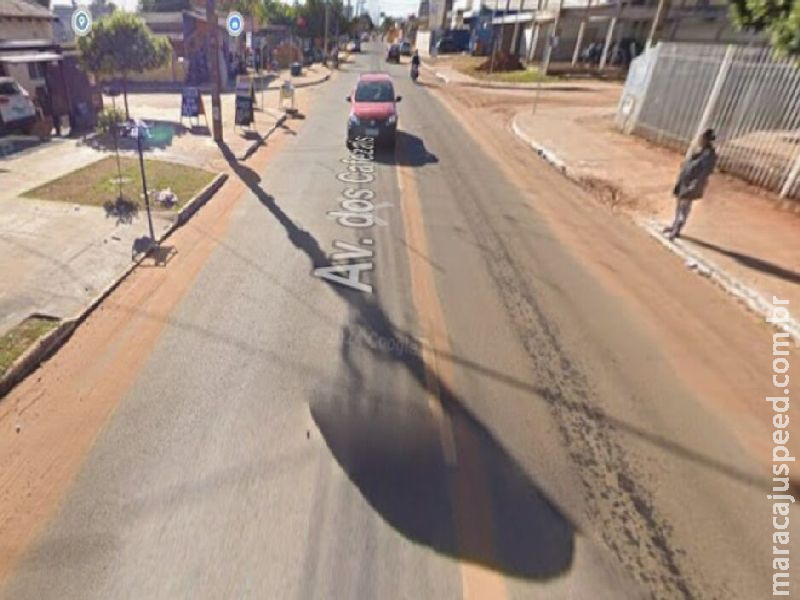 Homem embriagado tenta fugir da polícia e cai com moto em supermercado no Jardim Centro Oeste  