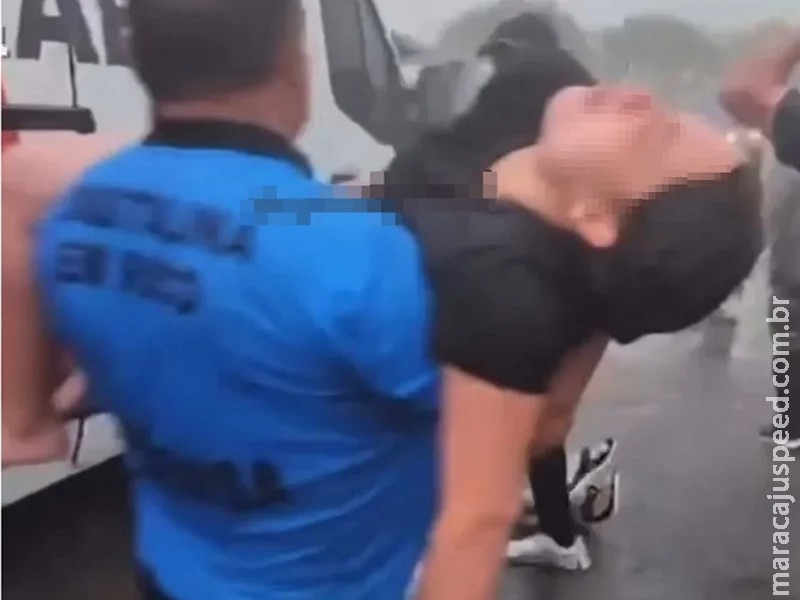 Manifestante atingida por raio em ato em Brasília é transferida para UTI