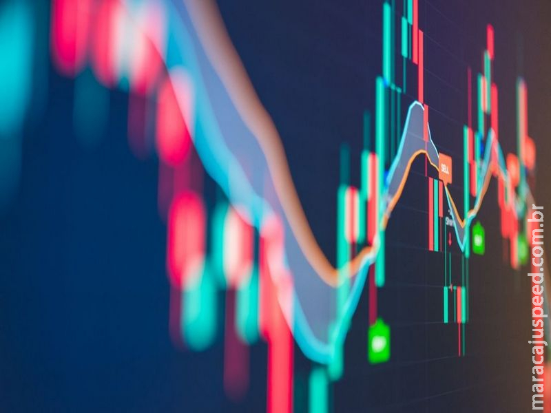 Mercado enfrenta pregão de baixa liquidez; o que esperar do Ibovespa nesta segunda (19)