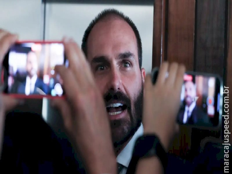  PF determina retorno imediato de Eduardo Bolsonaro a cargo de escrivão 