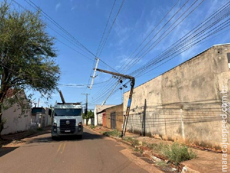 Prejuízo com postes derrubados chega a R$ 936 mil em 12 meses 