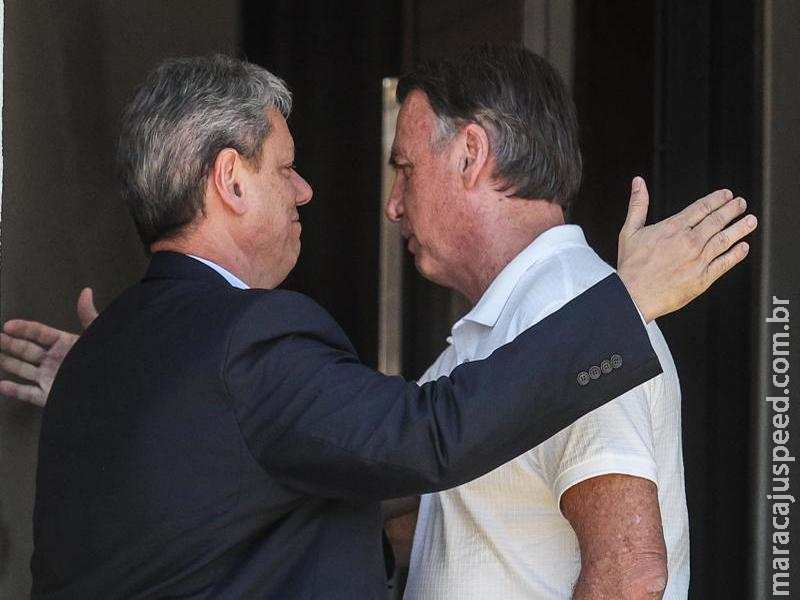 Tarcísio encontra Bolsonaro em Brasília após tensão