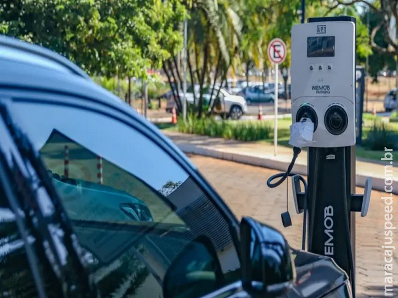 Vendas de carros elétricos e híbridos batem recorde no Brasil; veja os números