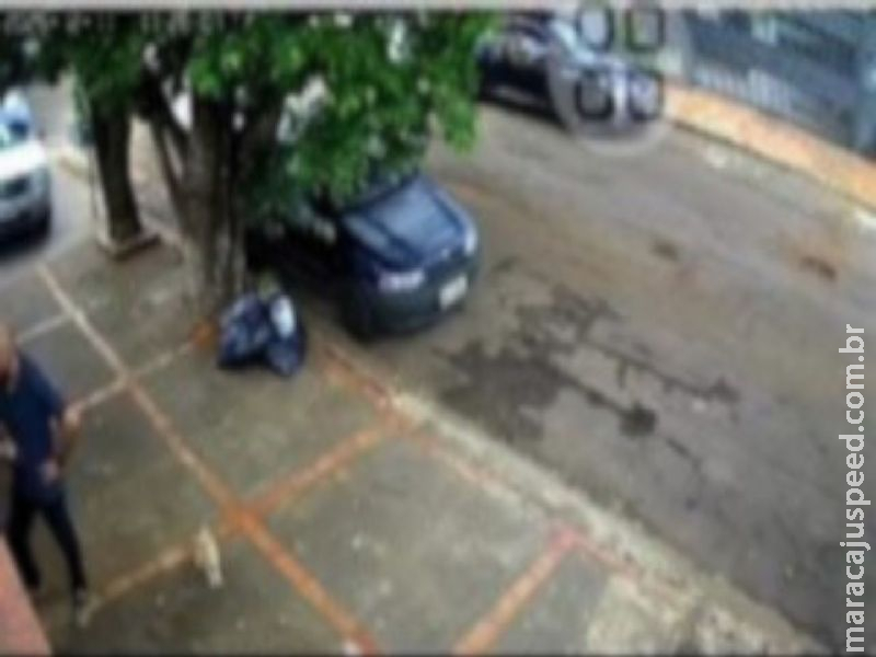 Vizinho é identificado após fingir ser delegado e ameaçar ‘meter bala’ em cachorro do bairro