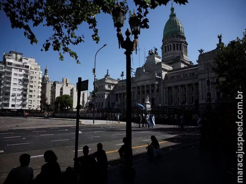 Argentina reduz maioridade penal de 16 para 14 anos