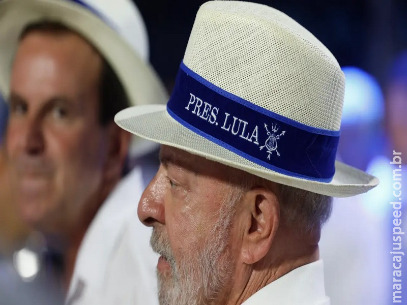 Flávio Bolsonaro e Novo anunciam mais ações contra Lula no TSE após desfile na Sapucaí