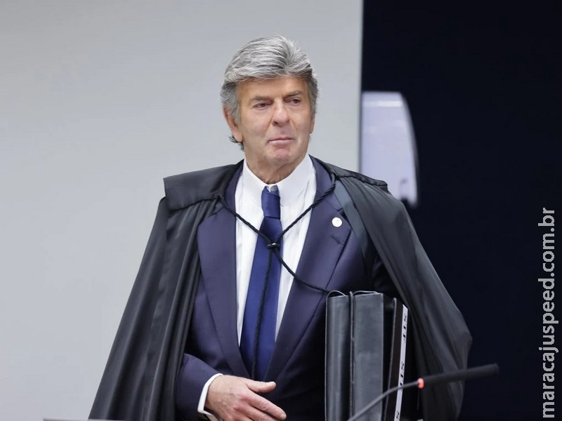 Fux arquiva notícia crime contra Lula por desfile da Acadêmicos de Niterói