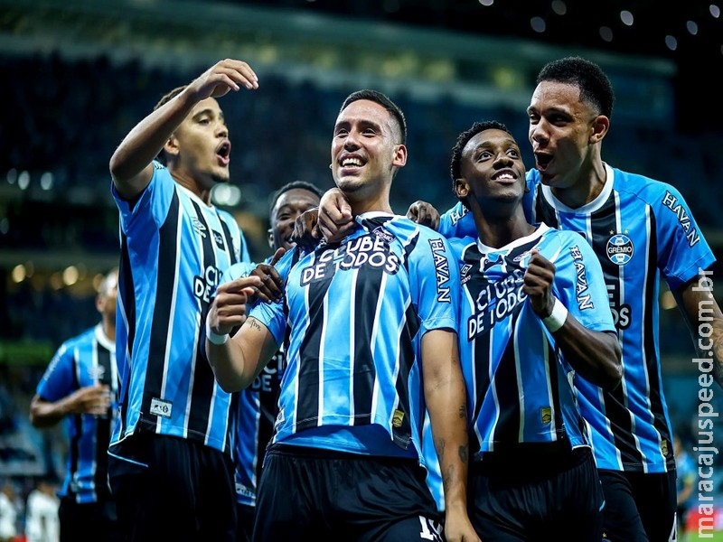 Grêmio bate Atlético-MG de virada e afunda Galo no Z4