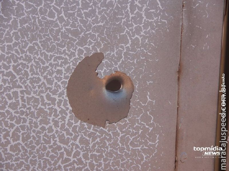 Homem é alvo de tentativa de assassinato e escapa ileso na Nhanhá 