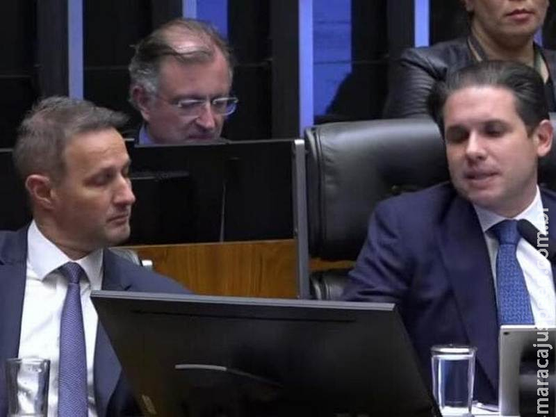 Hugo Motta elogia aprovação do PL Antifacção e relatoria de Derrite