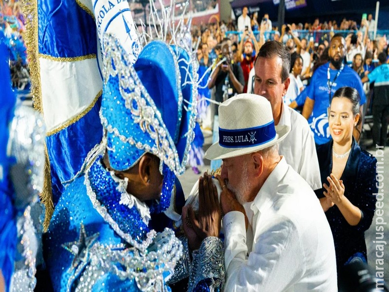 Michelle reage a desfile pró-Lula: ‘Quem foi preso por corrupção foi Lula’