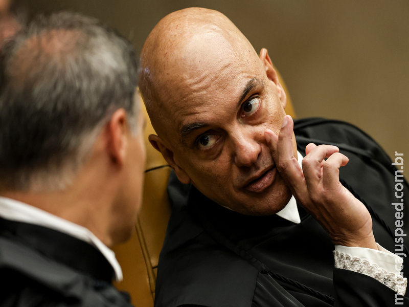 PF prepara envio de relatório sobre ligação entre Moraes e Master