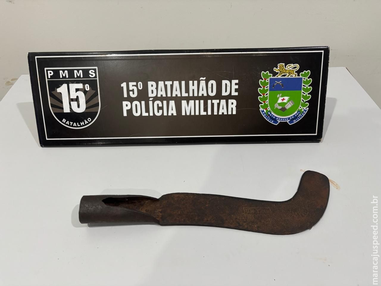 PM prende em flagrante homem que usou foice para assaltar lanchonete em Maracaju