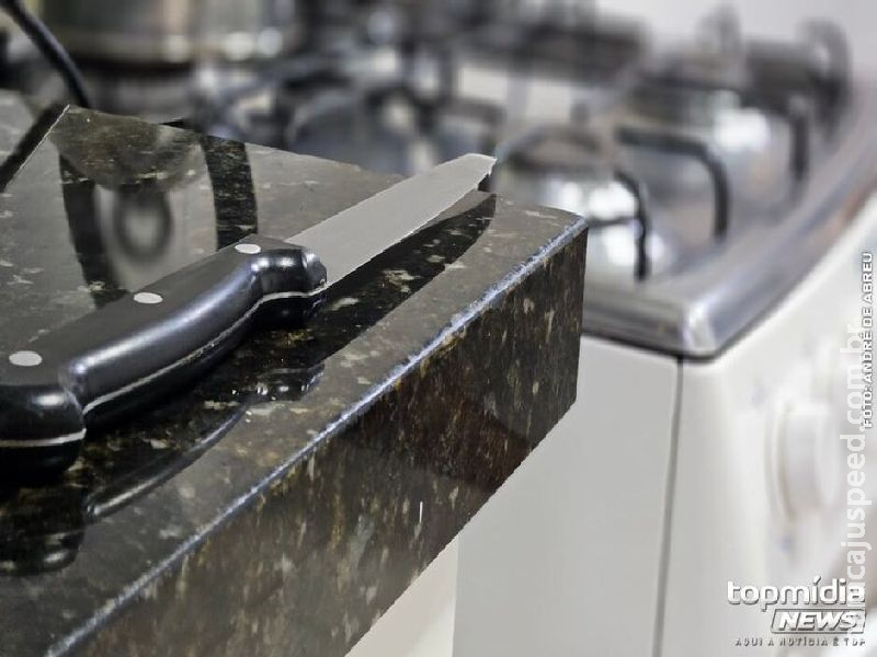 Quebra-quebra em residência: faxineira denuncia chefe de cozinha por ameaça  