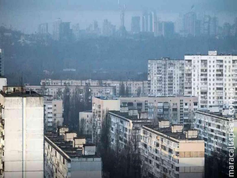 Rússia ataca Kiev e interrompe aquecimento de milhares de prédios