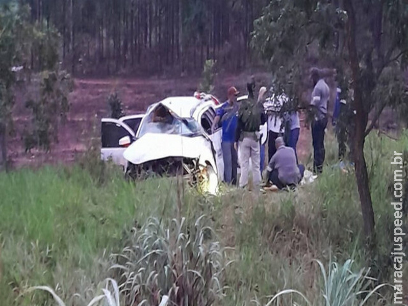 Acidente com veículo de Secretaria de Saúde deixa feridos e mulher morta