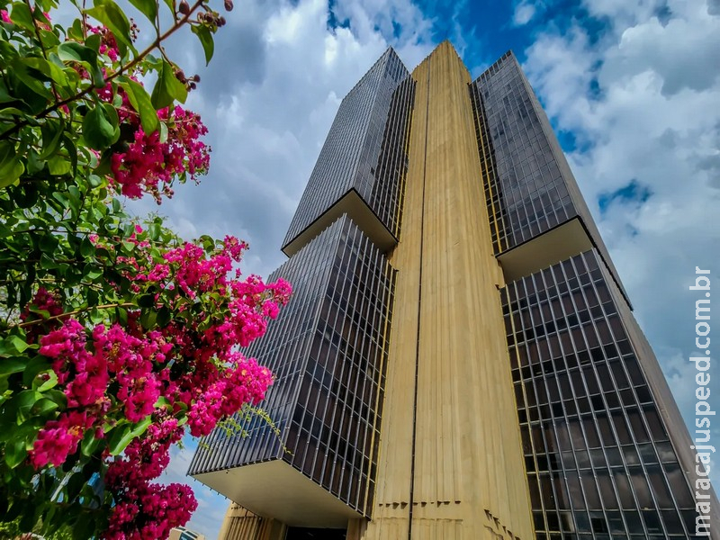 Ata do Copom reforça cautela e alerta para inflação acima da meta