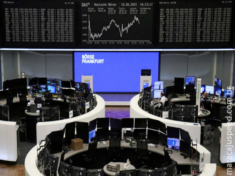 Bolsas da Europa caem 1% com incertezas de cessar-fogo e alta do petróleo