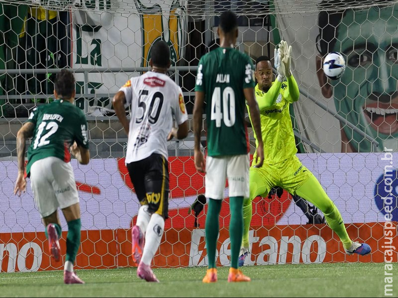 Carlos Miguel salvou o Palmeiras. Defendeu pênalti. Sabia onde Robson iria cobrar. Time de Abel venceu, mas não jogou bem, na primeira final do Paulista. Deixou o Novorizontino vivo. Vai correr perigo