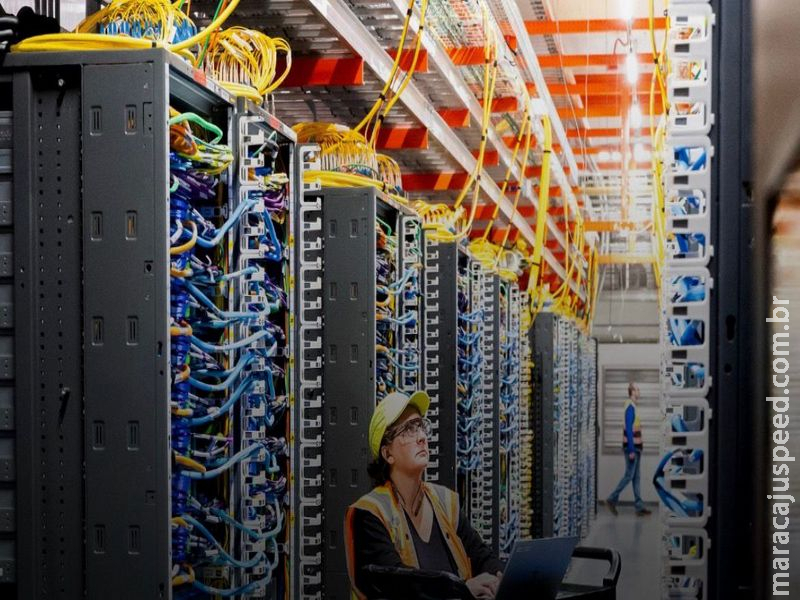 Data center da Amazon é atingido nos Emirados Árabes e serviços de nuvem ficam instáveis