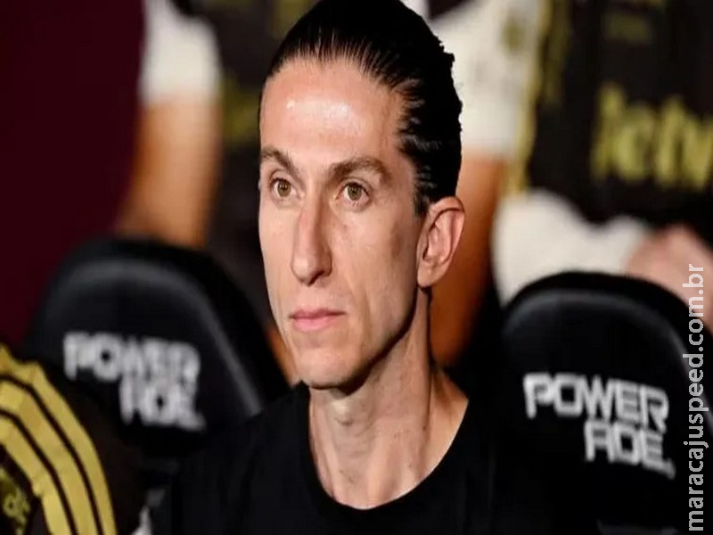 Demissão de Felipe Luis amplia crise no Flamengo