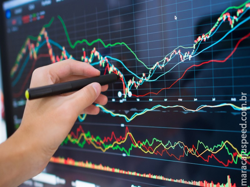 Ibovespa sobe forte, ignora guerra e encosta nos 186 mil pontos