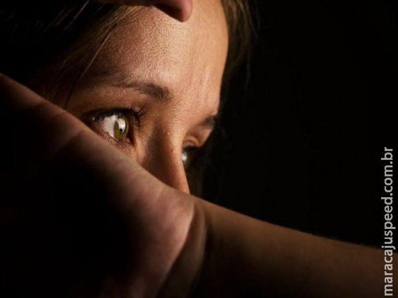 Justiça aceita denúncia por estupro sem contato físico em caso de "contemplação lasciva" em Dourados 